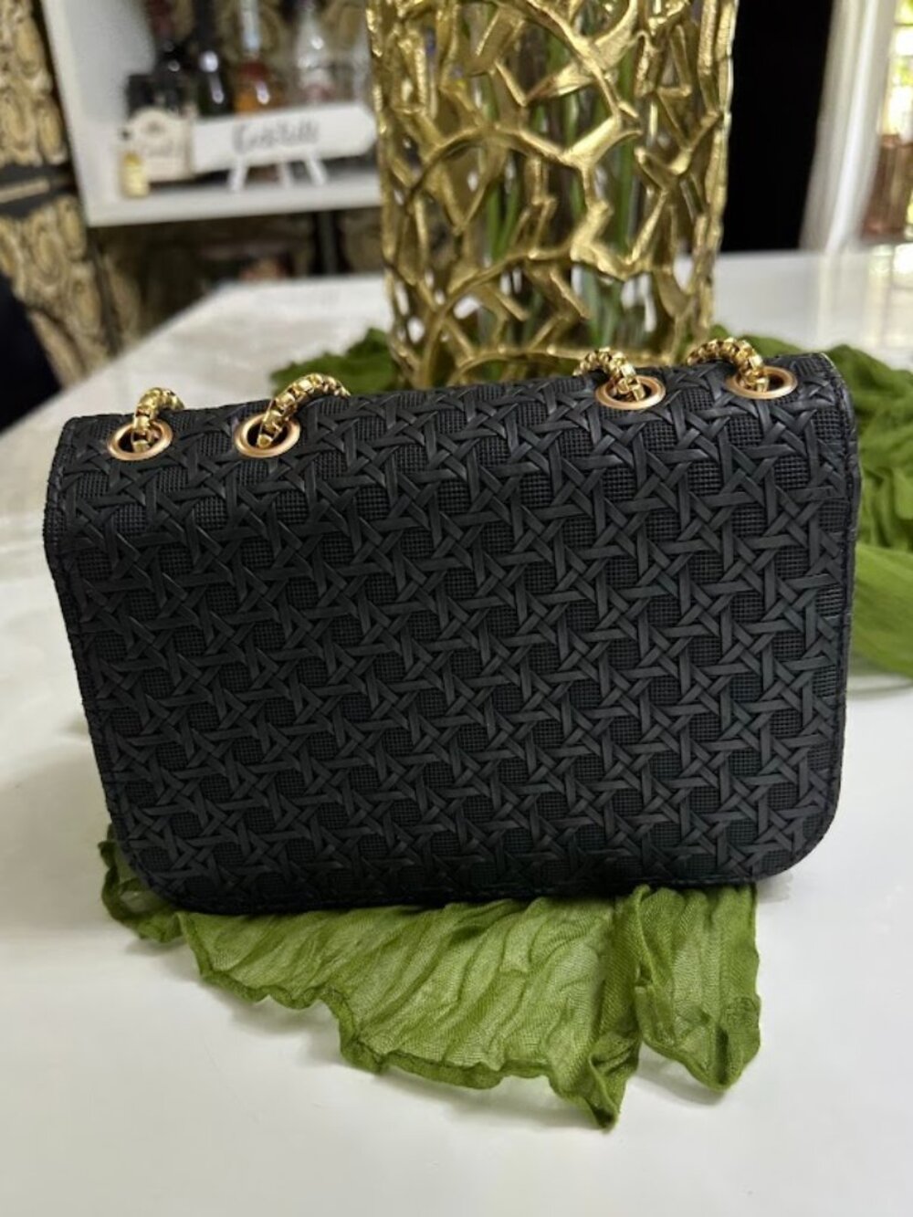 Black Woven Chain Shoulder Bag Gold Hardware Faux Leather Crossbody Purse - Picture 4 of 7